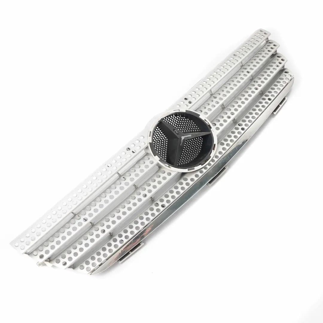 Grill Atrapa Zderzak Przód do Mercedes CLC CL203 o numerze A2038801283 Mercedes CLC CL203 Grill Atrapa Zderzak Przód - SKU A2038801283 - Numer Części A2038801283