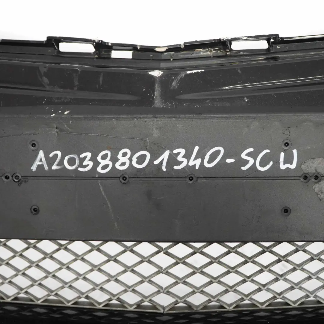 Zderzak Przedni Czarny - 040 do Mercedes W203 CL203 o numerze A2038801340 Mercedes W203 CL203 Zderzak Przedni Czarny - 040 - SKU A2038801340-SCW - Numer Części A2038801340