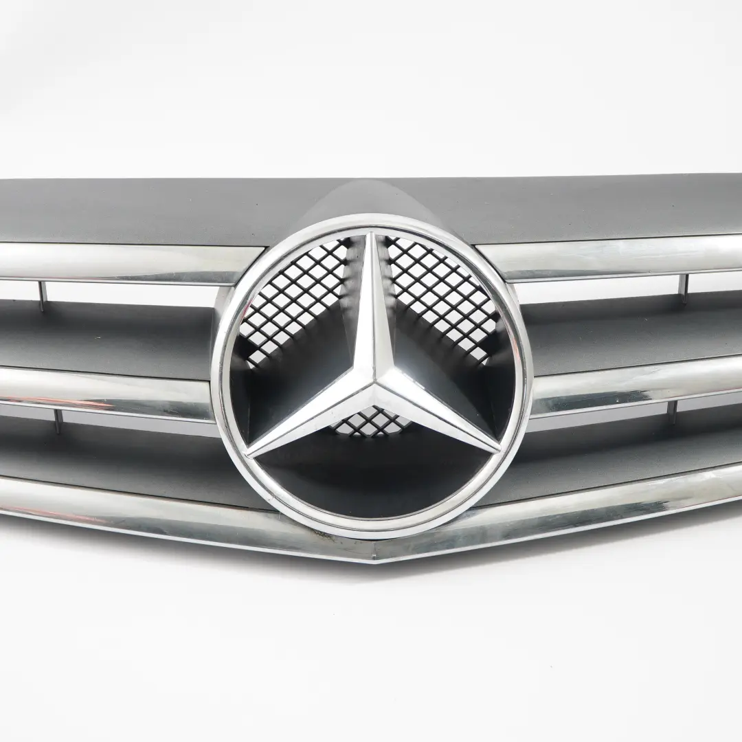 Vorderseite haube Motor Kühler grill Panel Trim für Mercedes CLC CL203 mit Teilenummer A2038801583 Mercedes CLC CL203 Vorderseite haube Motor Kühler grill Panel Trim - SKU A2038801583 - Teilenummer A2038801583