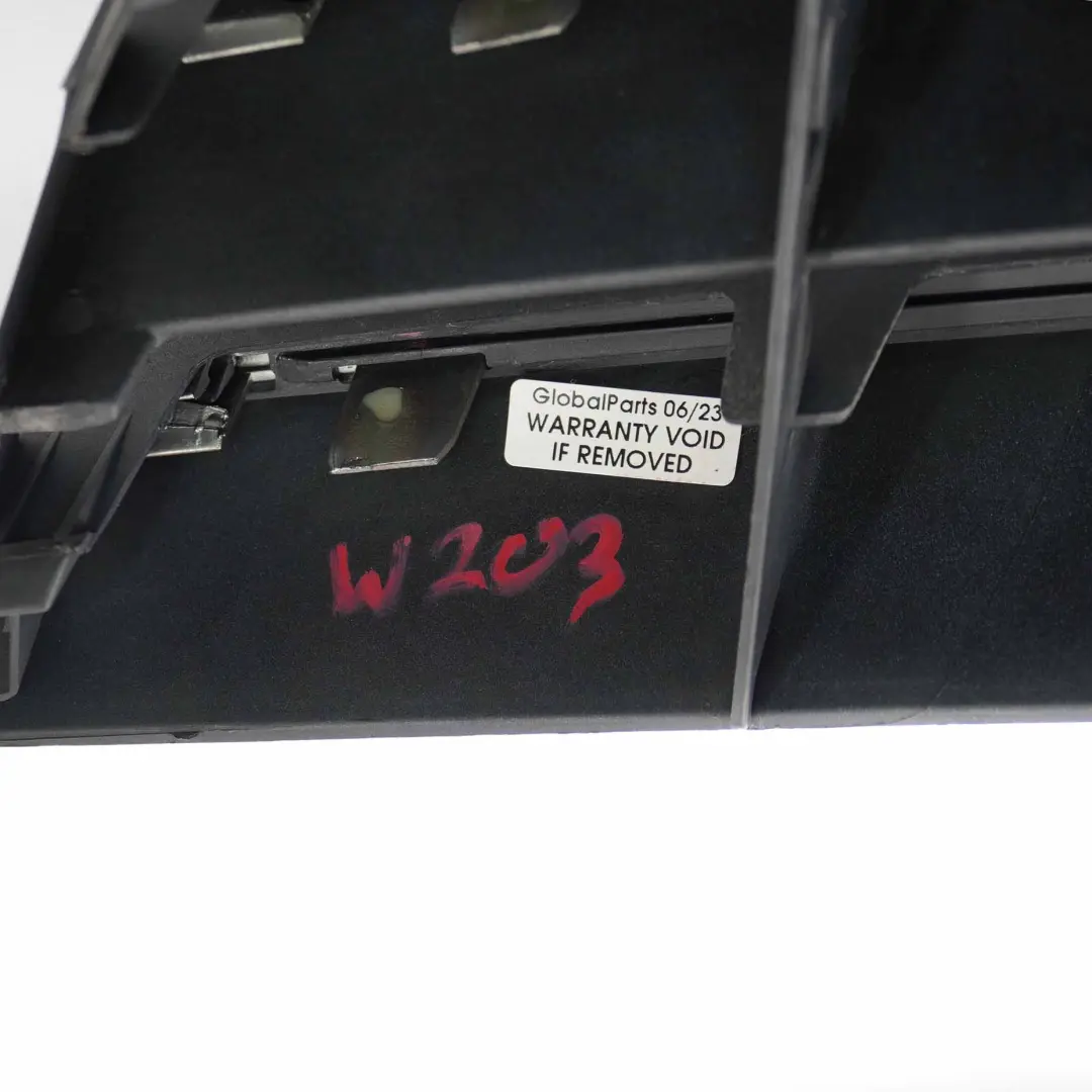 Grill Atrapa Zderzak Przód do Mercedes CLC CL203 o numerze A2038801583 Mercedes CLC CL203 Grill Atrapa Zderzak Przód - SKU A2038801583 - Numer Części A2038801583