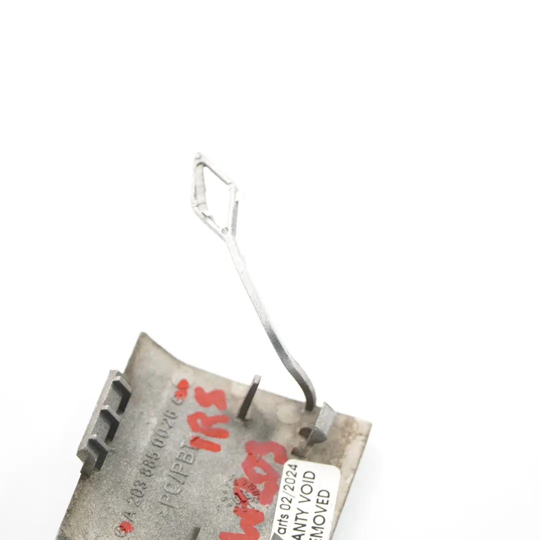 Osłona Ucha Holowniczego Zderzaka Srebrna Iridium Silver do Mercedes W203 o numerze A2038850026 Mercedes W203 Osłona Ucha Holowniczego Zderzaka Srebrna Iridium Silver - SKU A2038850026-IRS - Numer Części A2038850026