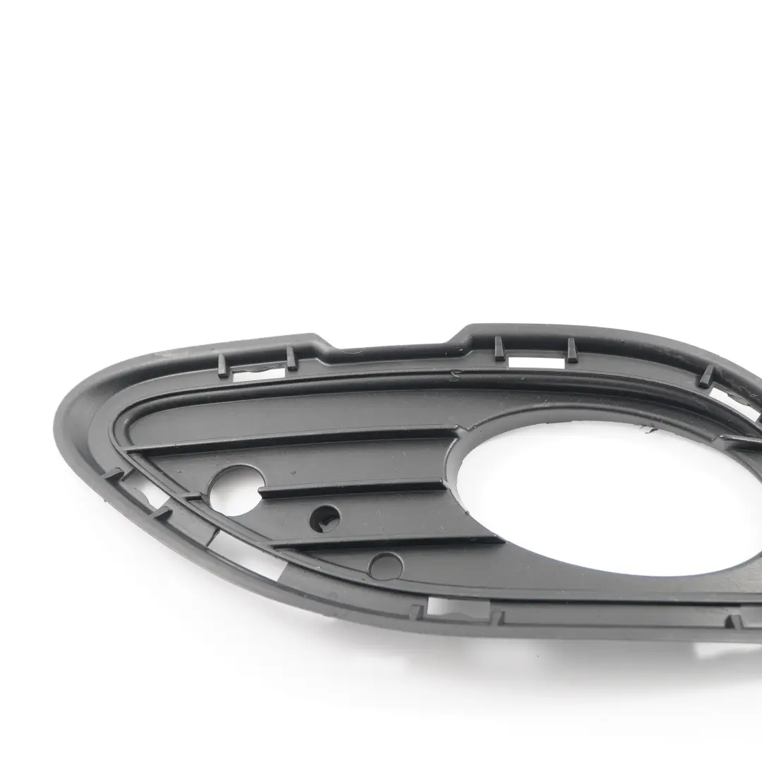 Pare-chocs avant Couvre-phares antibrouillard Droit pour Mercedes CL203 à propos du numéro de pièce A2038853223 Mercedes CL203 Pare-chocs avant Couvre-phares antibrouillard Droit - SKU A2038853223 - Numéro de pièce A2038853223