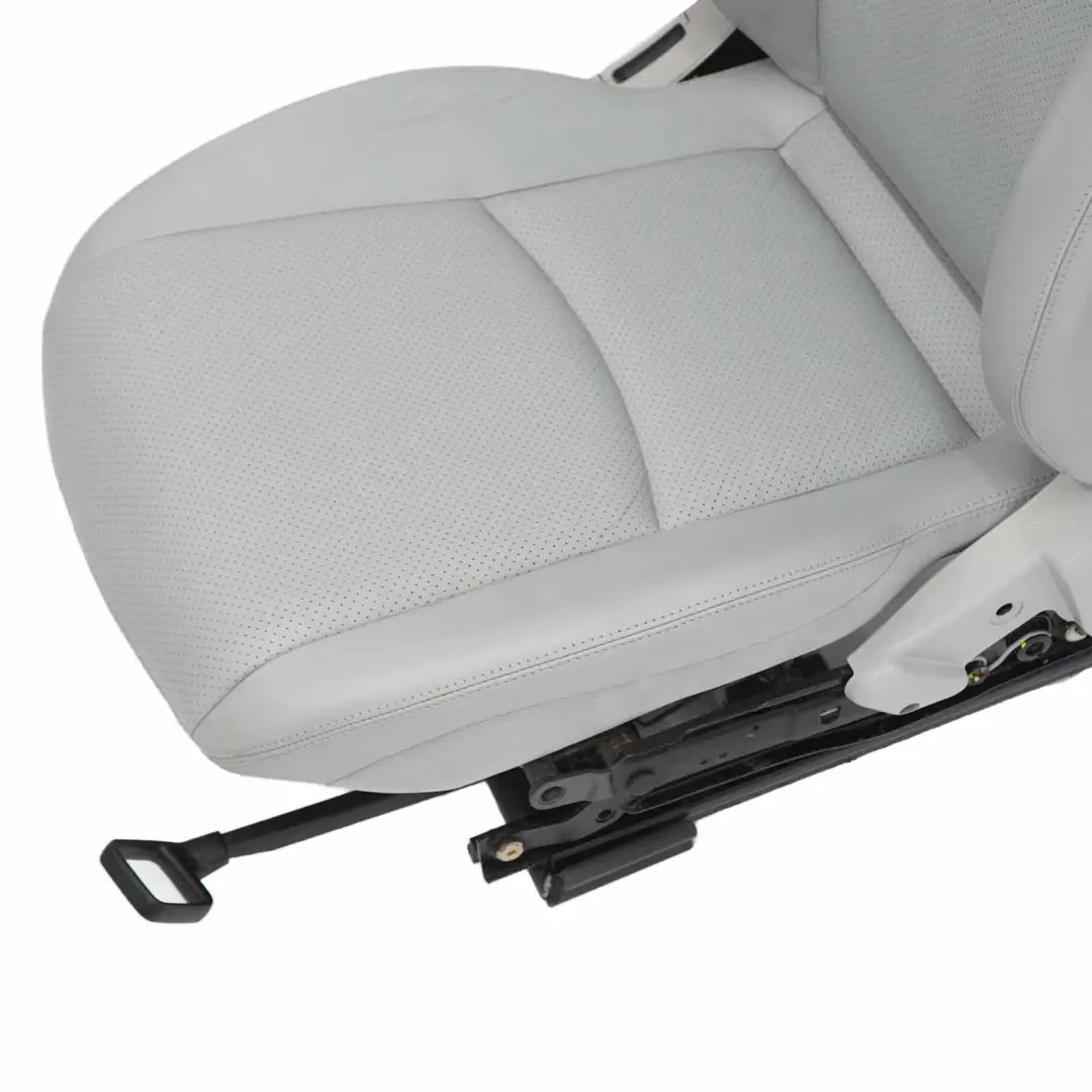 Mercedes W203 Fotel Prawy Przód Skóra Orion Szara - SKU A2039102147-1 - Numer Części A2039102147