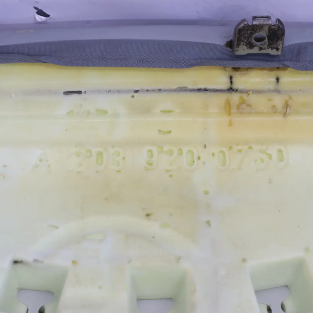 Siège arrière Banquette Coussin Orion Gris Cuir pour Mercedes W203 à propos du numéro de pièce A2039202346 Mercedes W203 Siège arrière Banquette Coussin Orion Gris Cuir - SKU A2039202346 - Numéro de pièce A2039202346