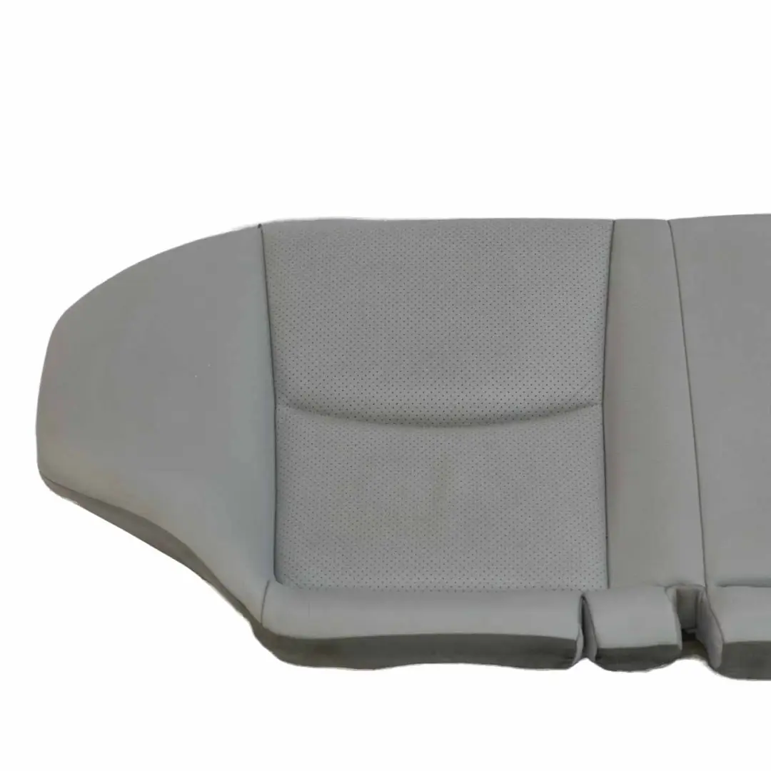 Sedile posteriore Panca Coperta Cuscino Pelle Grigio Orione per Mercedes W203 con numero di parte A2039202346 Mercedes W203 Sedile posteriore Panca Coperta Cuscino Pelle Grigio Orione - SKU A2039202346 - Numero di parte A2039202346