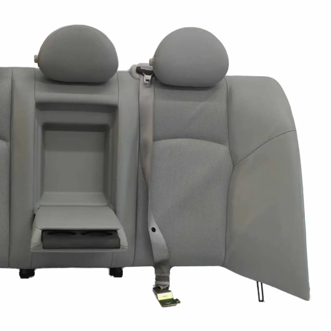 Respaldo Asiento Trasero Funda Cuero Gris Orion para Mercedes W203 con número de pieza A2039202747 Mercedes W203 Respaldo Asiento Trasero Funda Cuero Gris Orion - SKU A2039202747 - Número de pieza A2039202747