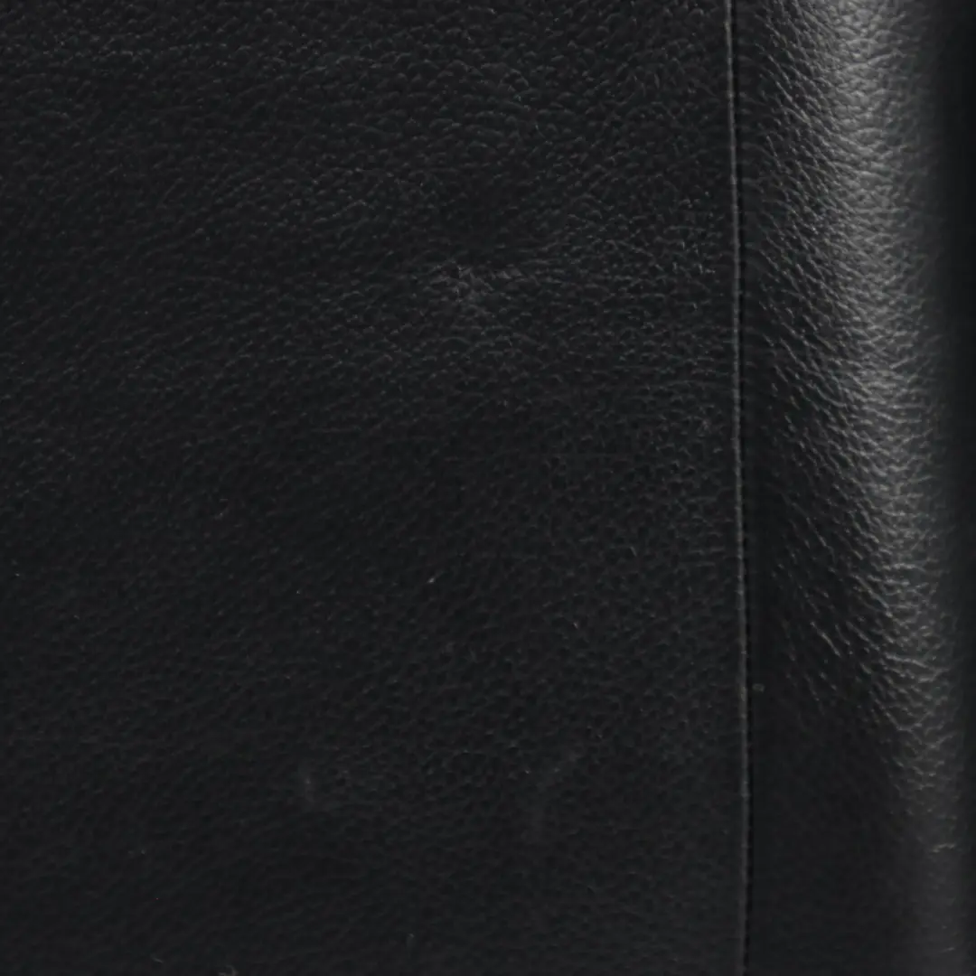 Siege Arriere Reste Housse Gauche Cuir Noir pour Mercedes CL203 à propos du numéro de pièce A2039208960 Mercedes CL203 Siege Arriere Reste Housse Gauche Cuir Noir - SKU A2039208960 - Numéro de pièce A2039208960