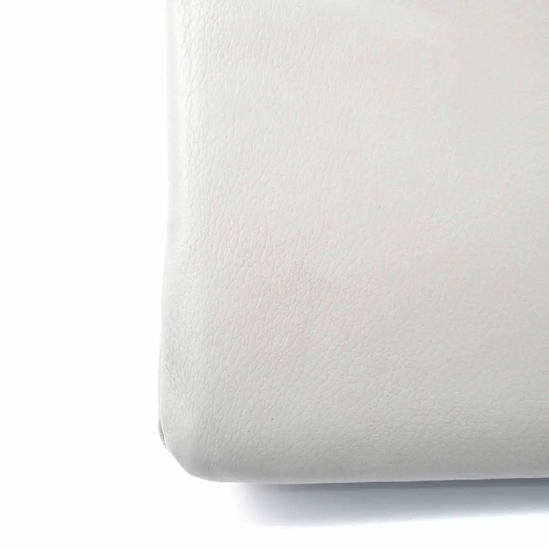 Accoudoir Mercedes W203 Panneau de recouvrement dossier arrière Gris pour à propos du numéro de pièce A2036802739 Accoudoir Mercedes W203 Panneau de recouvrement dossier arrière Gris - SKU A2039701730 - Numéro de pièce A2036802739