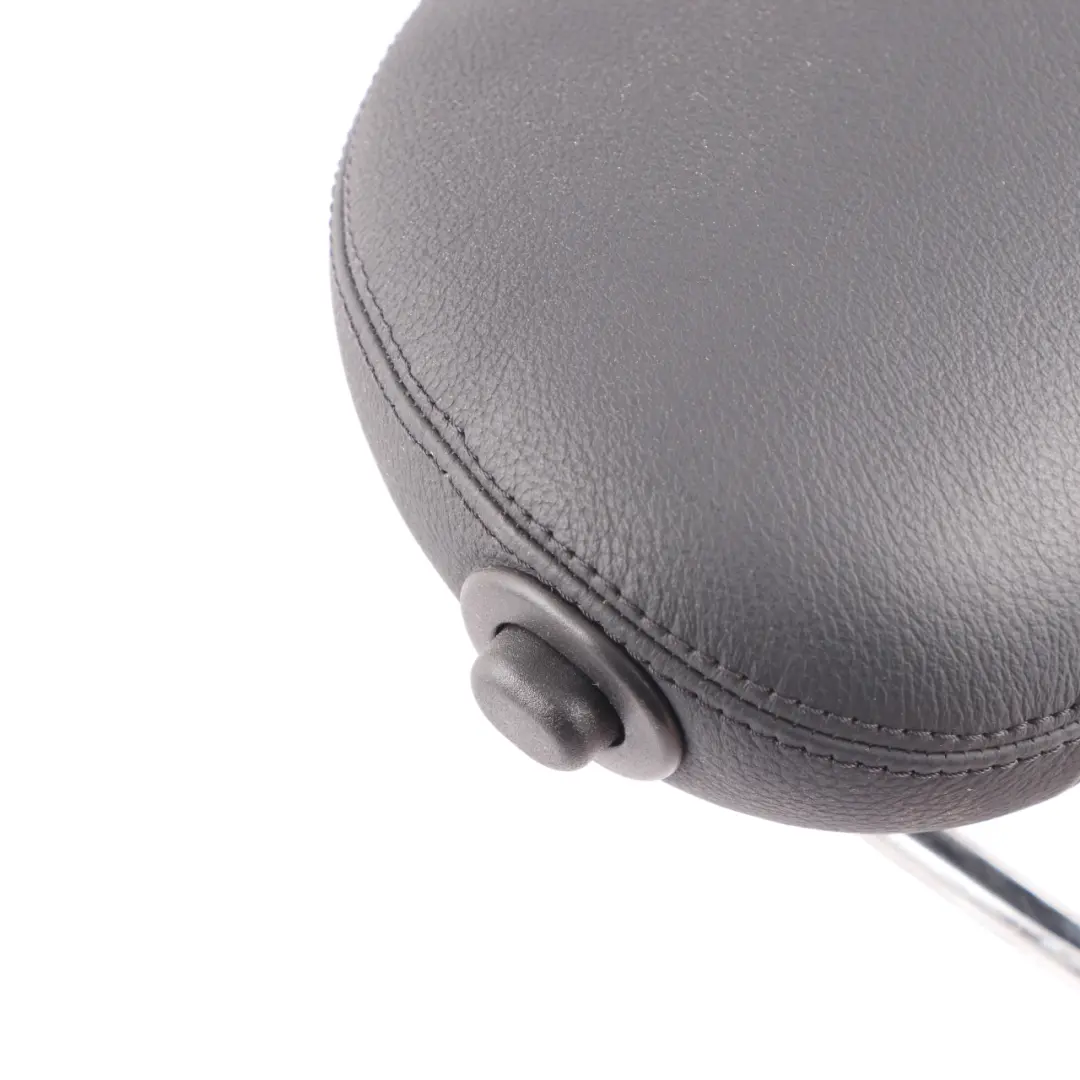 Rücksitz Kopfstütze Links Rechts Kopfstütze Leder für Mercedes W203 Limousine mit Teilenummer A2039704678 Mercedes W203 Limousine Rücksitz Kopfstütze Links Rechts Kopfstütze Leder - SKU A2039704678 - Teilenummer A2039704678