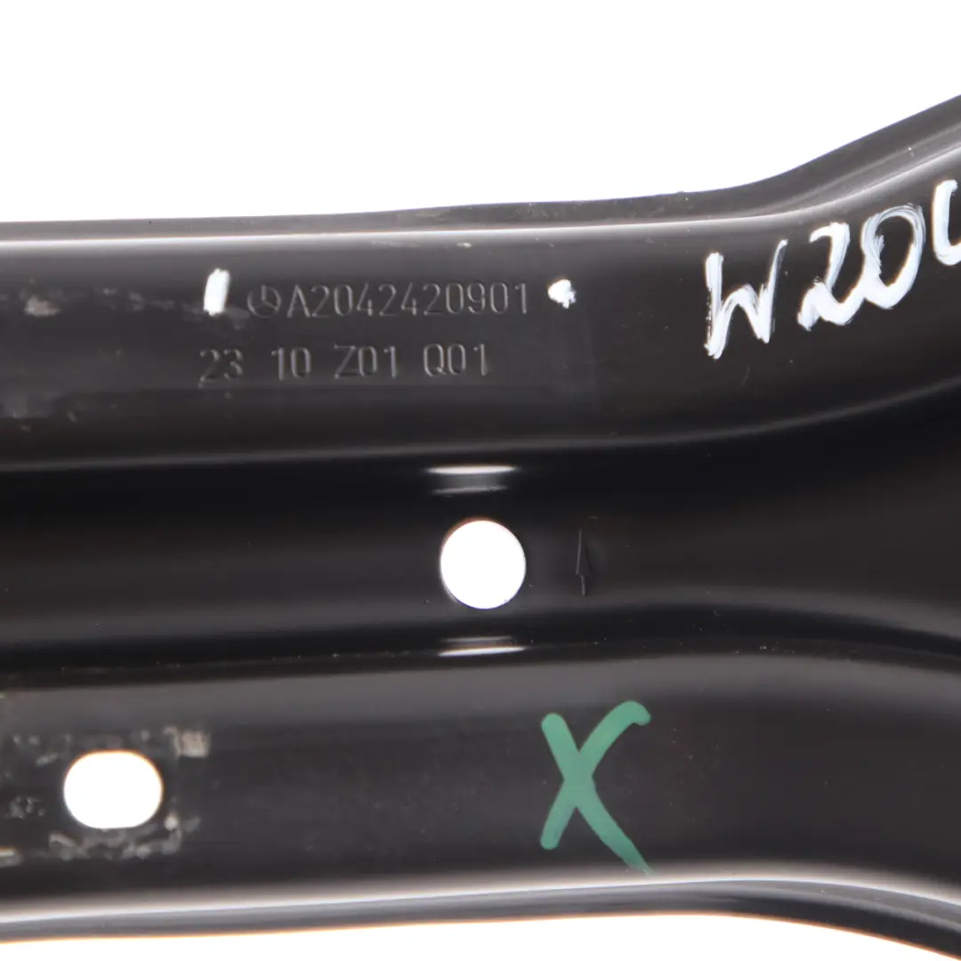 OM651 Montaggio cambio Diesel Supporto staffa sostegno trasmisione per Mercedes W212 con numero di parte A2042420901 Mercedes W212 OM651 Montaggio cambio Diesel Supporto staffa sostegno trasmisione - SKU A2042420901 - Numero di parte A2042420901