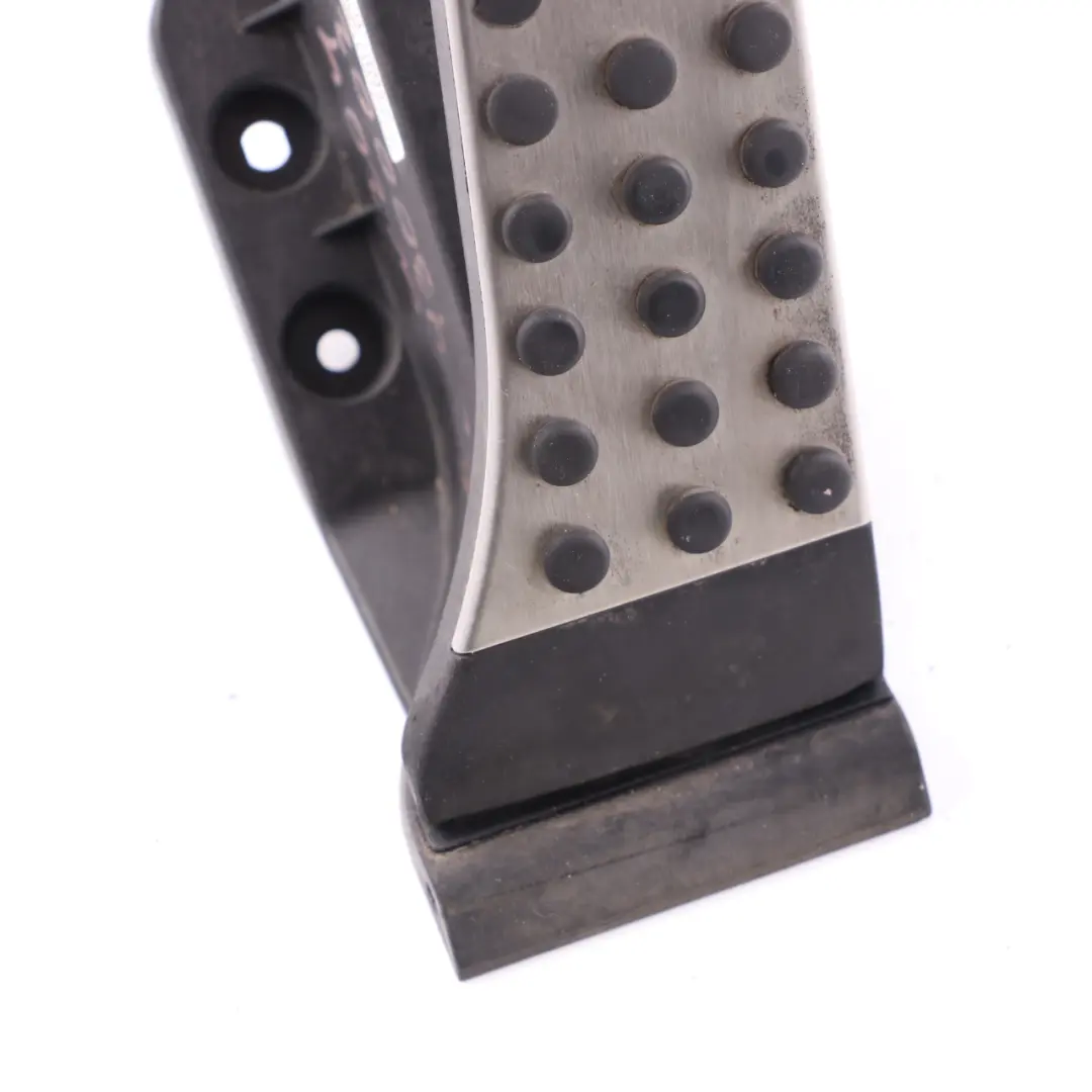 W207 W212 W222 Gas Pedal Einheit für Mercedes W204 mit Teilenummer A2043000204 Mercedes W204 W207 W212 W222 Gas Pedal Einheit - SKU A2043000204 - Teilenummer A2043000204