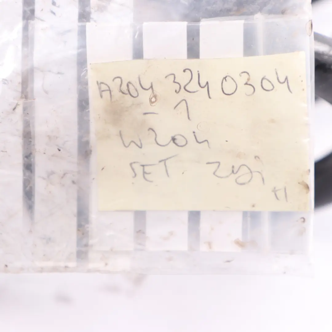 Ressort à boudin Essieu arrière Suspension Set pour Mercedes W204 W212 à propos du numéro de pièce A2043240304 Mercedes W204 W212 Ressort à boudin Essieu arrière Suspension Set - SKU A2043240304-1 - Numéro de pièce A2043240304