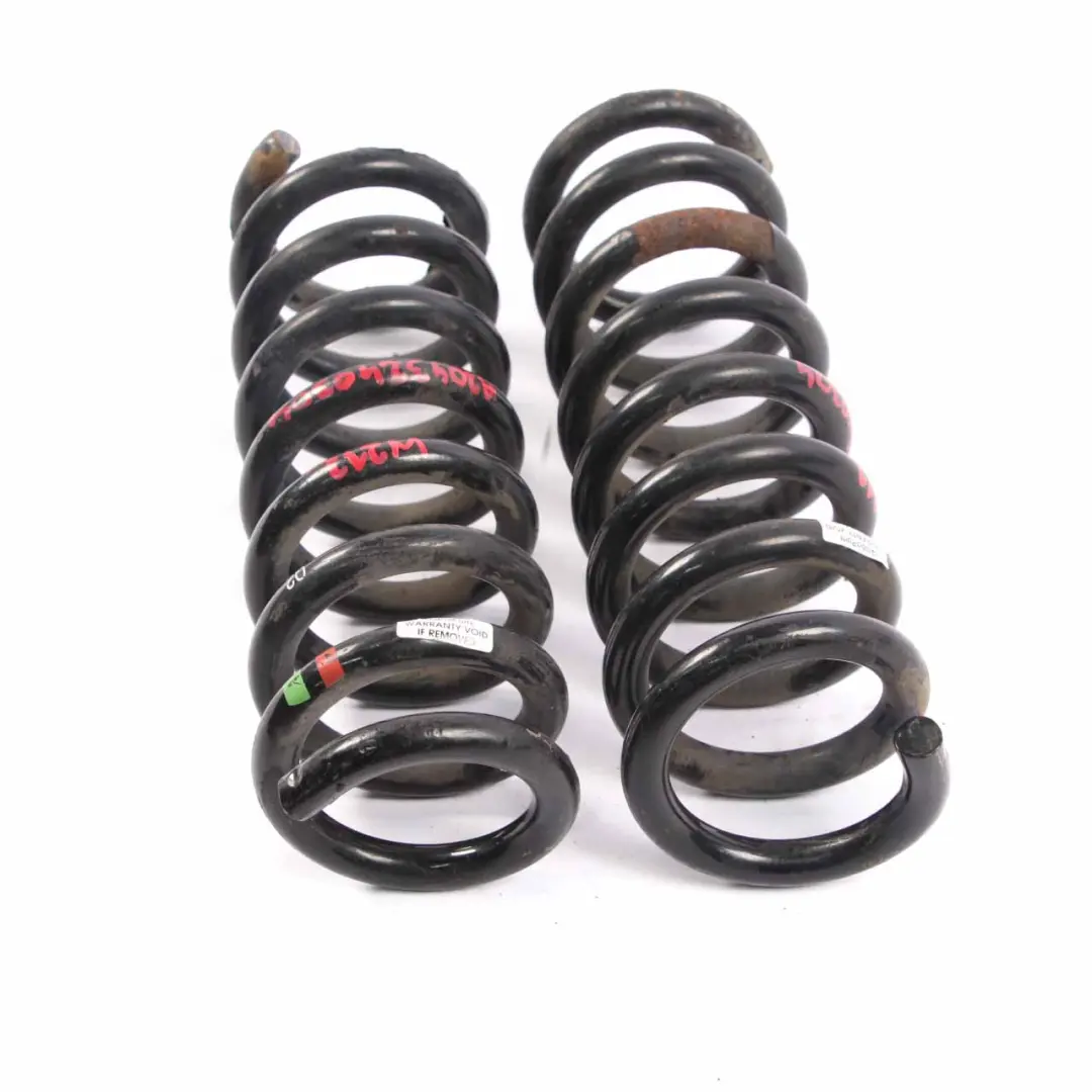 Mercedes W204 W212 muelle helicoidal trasero conjunto de suspensión - SKU A2043240304 - Número de pieza A2043240304