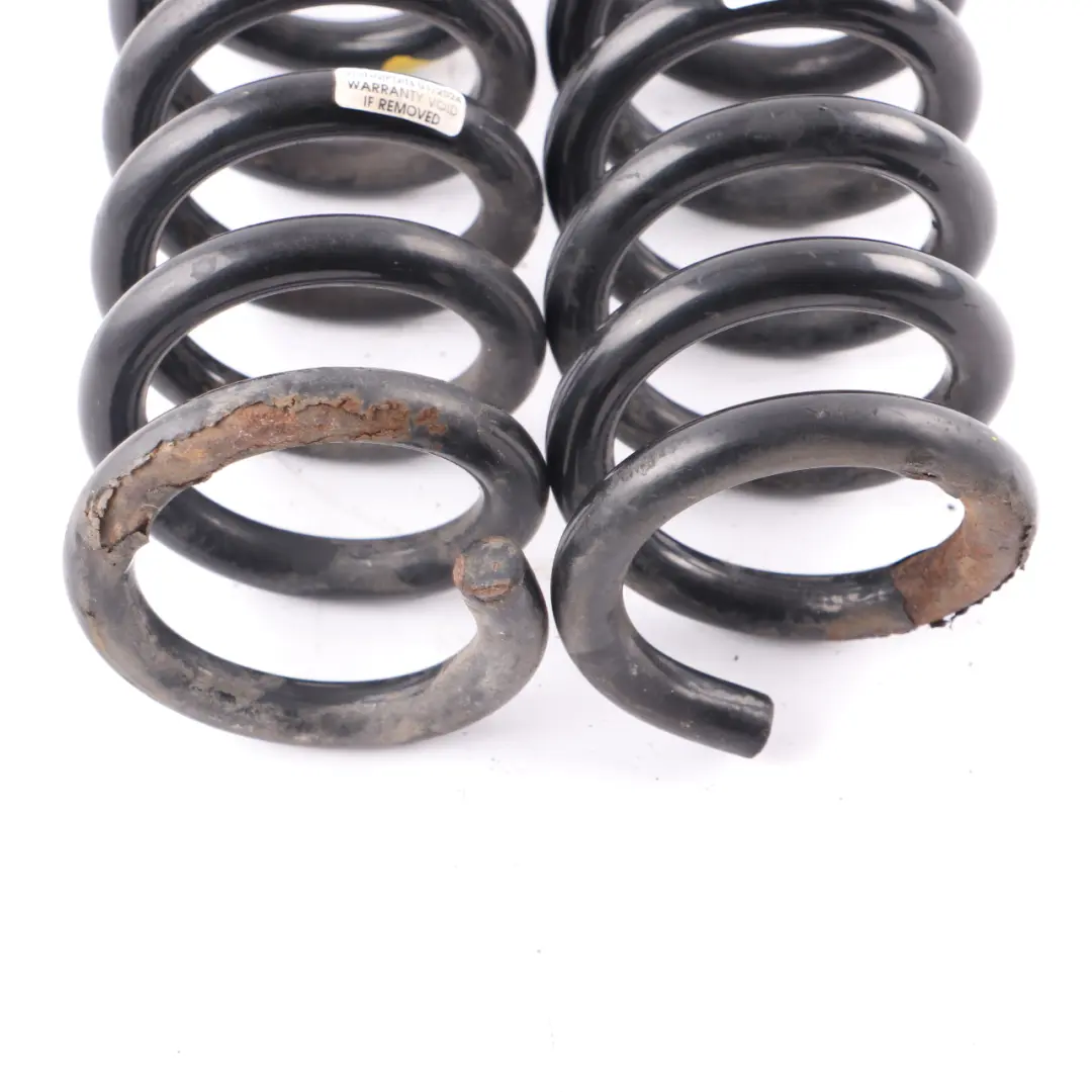 Mercedes W204 Suspension l'essieu arrière ressort hélicoïdal - SKU A2043240604 - Numéro de pièce A2043240604