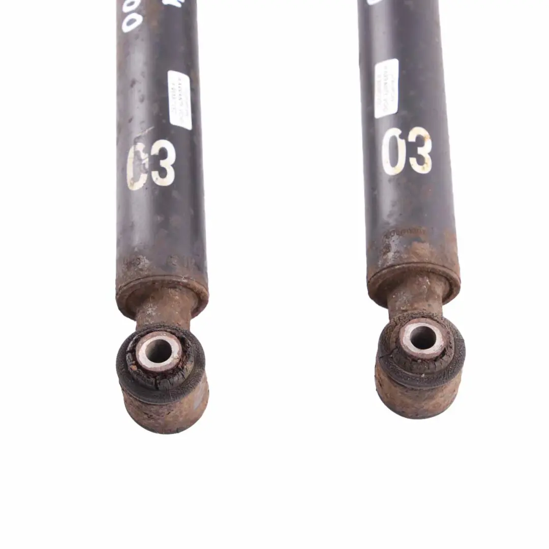 Puntone Posteriore Sinistro Destro Ammortizzatore Set per Mercedes W204 con numero di parte A2043260500 Mercedes W204 Puntone Posteriore Sinistro Destro Ammortizzatore Set - SKU A2043260500 - Numero di parte A2043260500