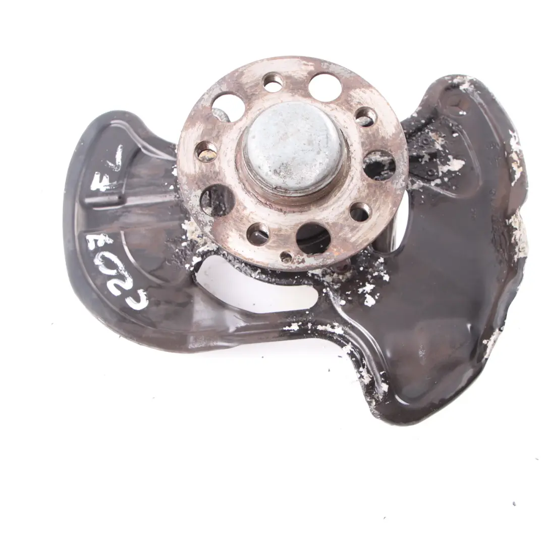 Zwrotnica Piasta Lewy Przód do Mercedes W204 o numerze A2043320101 Mercedes W204 Zwrotnica Piasta Lewy Przód - SKU A2043320101-4 - Numer Części A2043320101