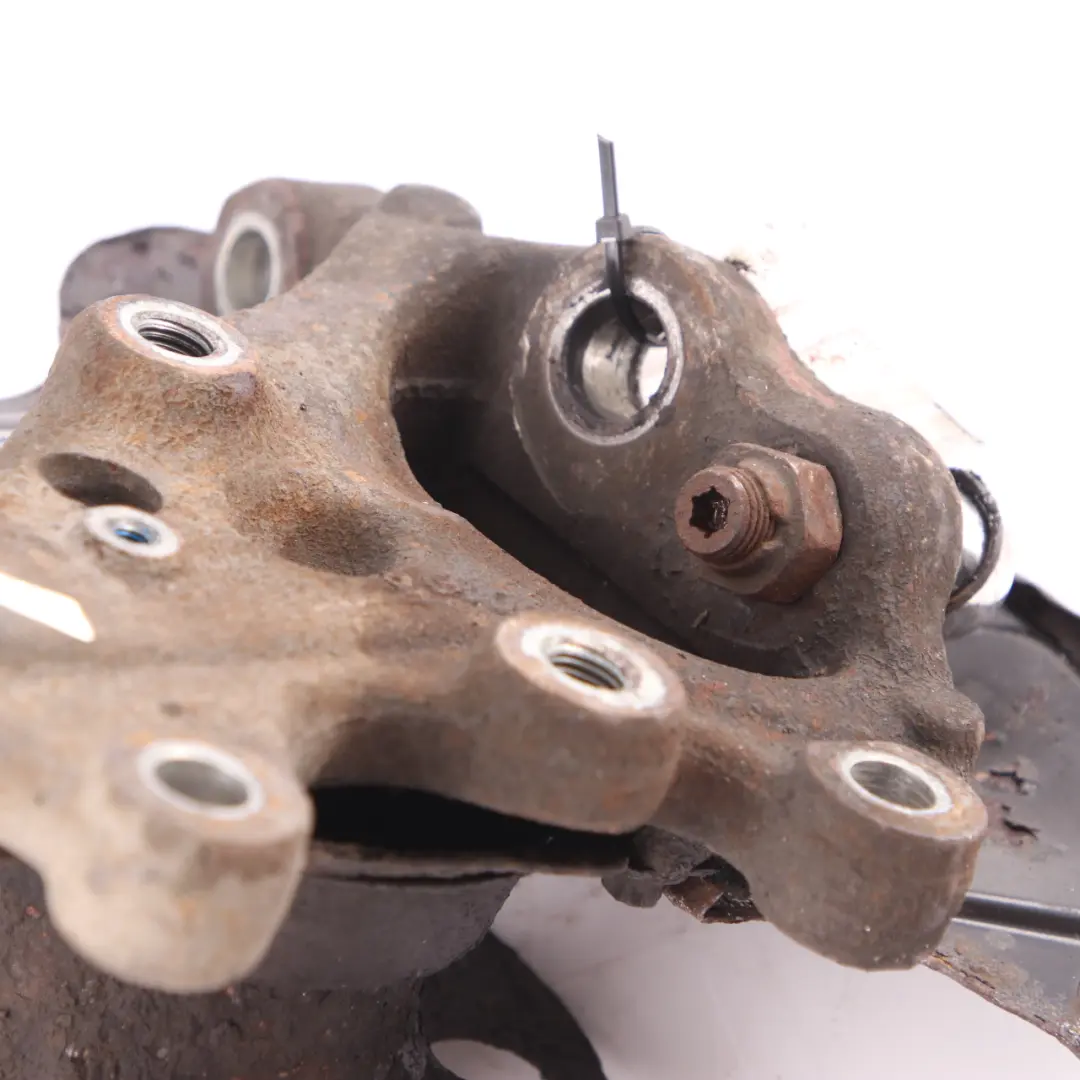 Mercedes W204 Suspension avant gauche Support de roue - SKU A2043320101-5 - Numéro de pièce A2043320101