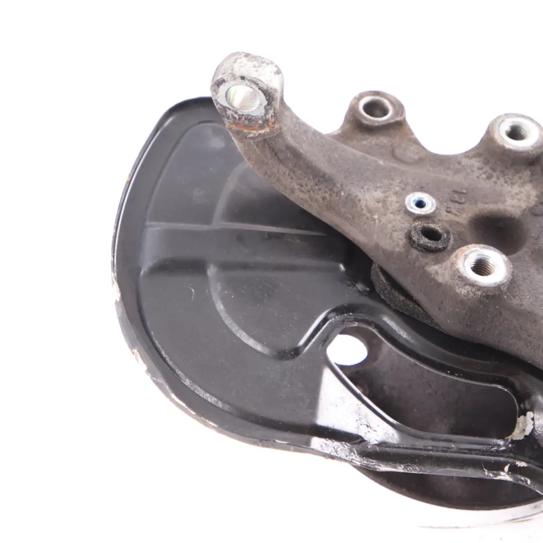 Zwrotnica Tarcza Prawy Przód do Mercedes W204 o numerze A2043320201 Mercedes W204 Zwrotnica Tarcza Prawy Przód - SKU A2043320201-3 - Numer Części A2043320201