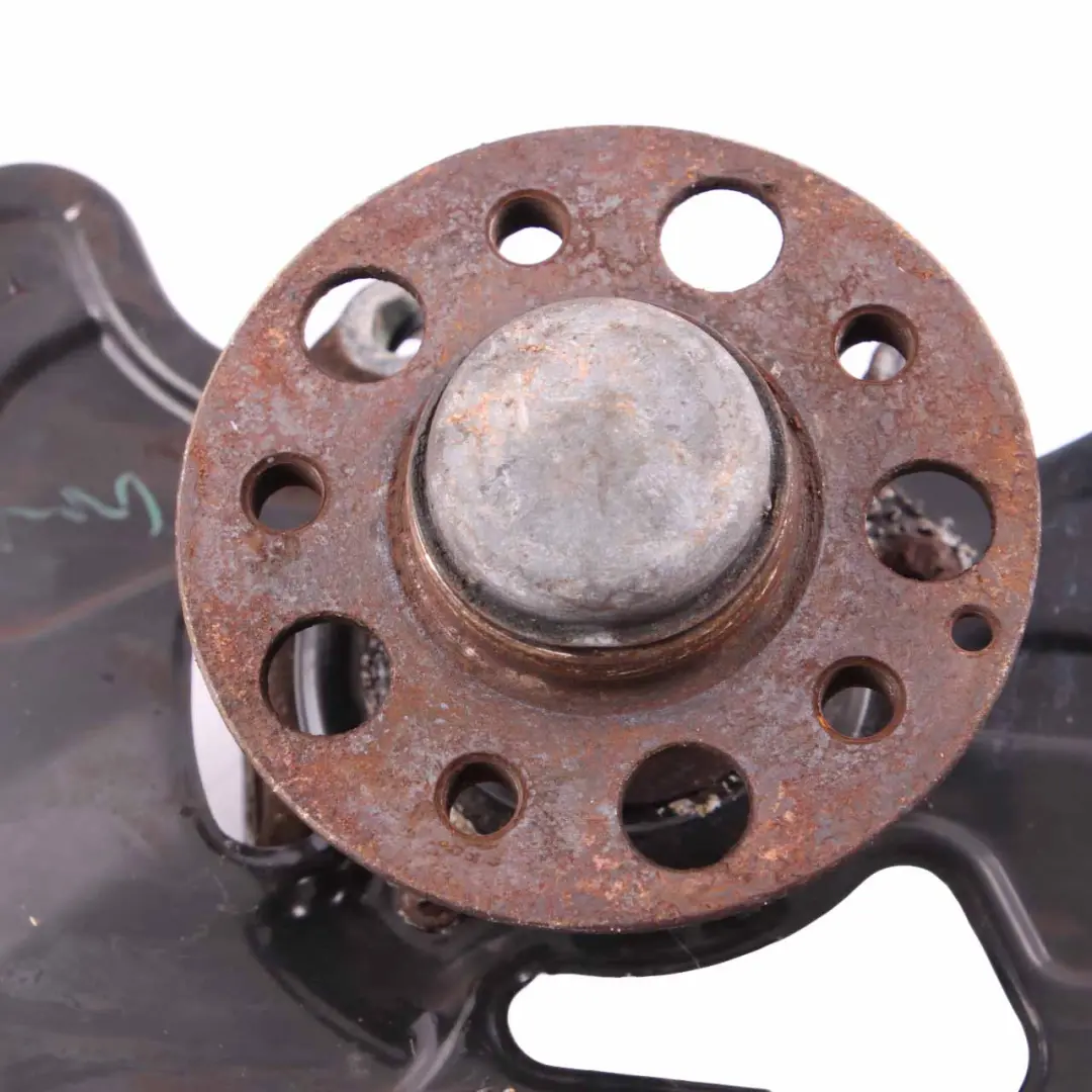 Support roue Essieu avant droit Suspension Support moyeu de roue Mercedes W204 - SKU A2043320201-4 - Numéro de pièce A2043320201