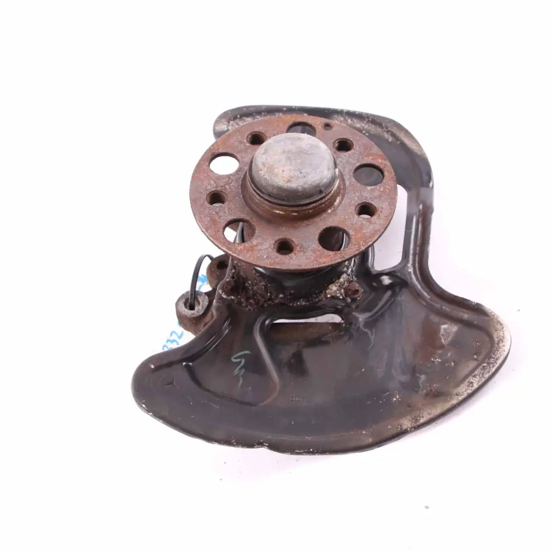 Zwrotnica Tarcza Koła Prawy Przód do MERCEDES W204 o numerze A2043320201 MERCEDES W204 Zwrotnica Tarcza Koła Prawy Przód - SKU A2043320201-4 - Numer Części A2043320201