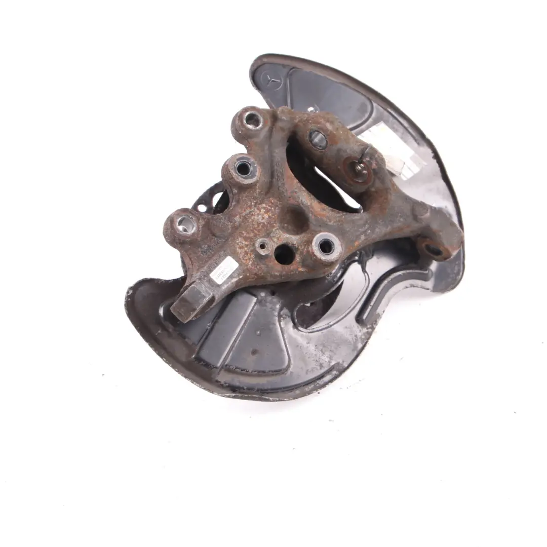 Mercedes R171 W203 W209 Rueda Delantera Derecha Eje Rueda Hub Mount - SKU A2043320201-7 - Número de pieza A2043320201