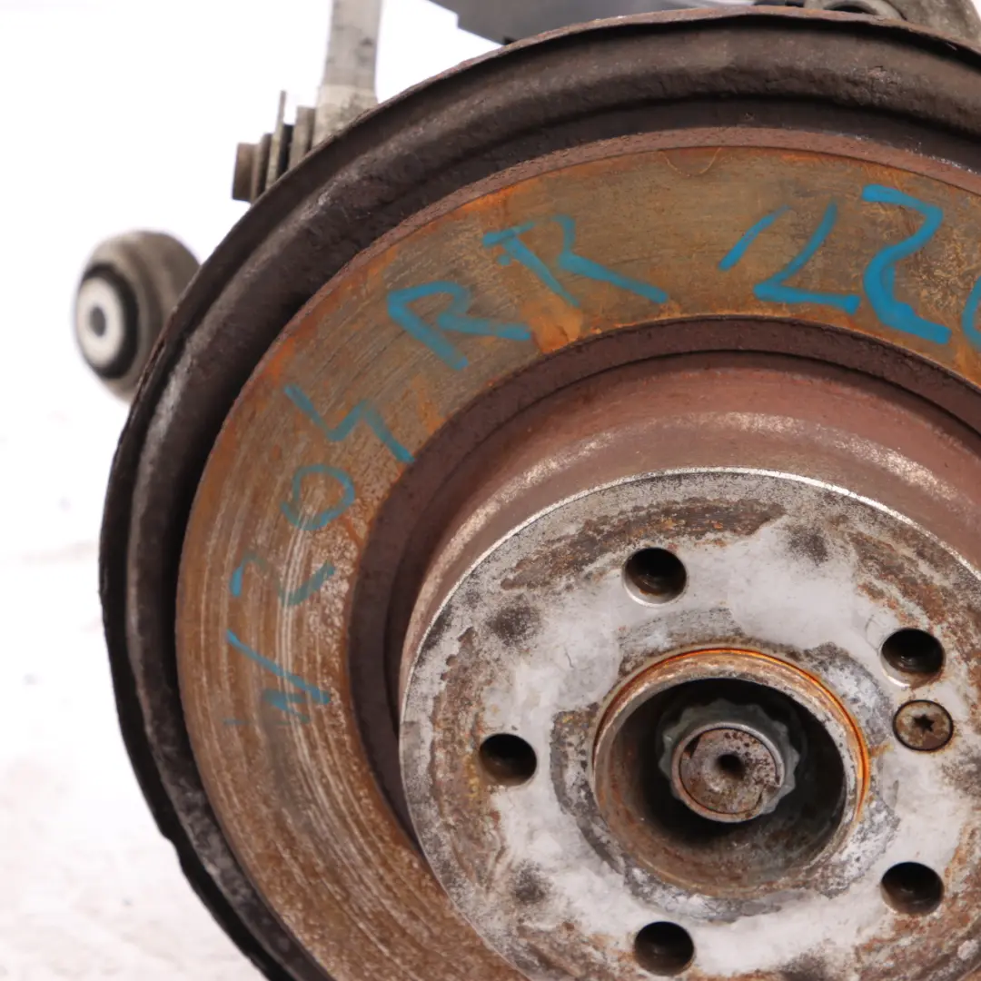 Mercedes W204 220 CDI Mozzo Ruota Freno Sospensione Posteriore Destro - SKU A2043500441-2 - Numero di parte A2043500441