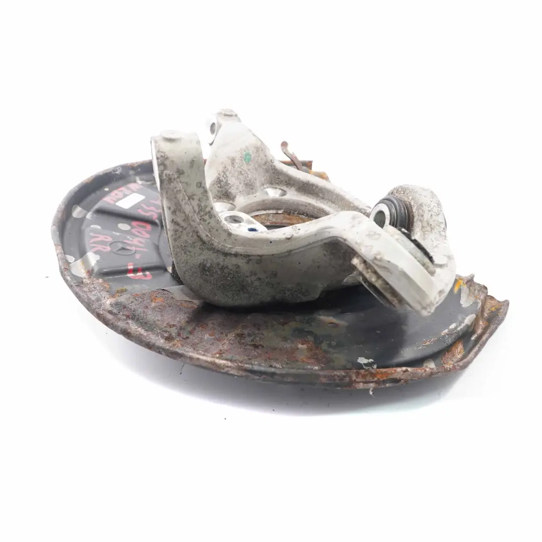 Mercedes W204 Support Roue Arrière Droite Suspension Essieu Cardan - SKU A2043500441-8 - Numéro de pièce A2043500441