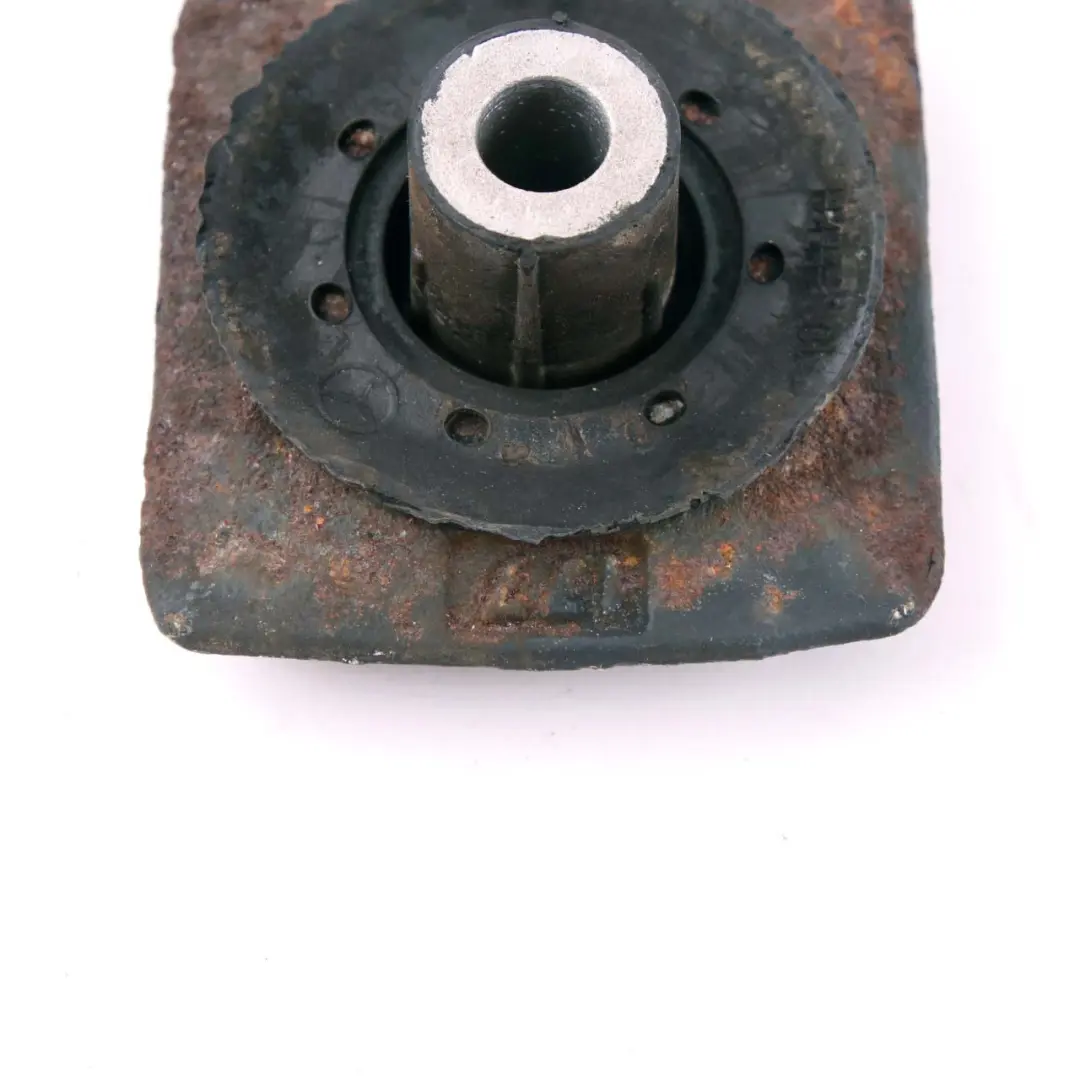  Vibration Dämpfer Mercedes W212 Hinten Rechts Achse Hilfsrahmen Stoßdämpfer - SKU A2043500472 - Teilenummer A2043500472