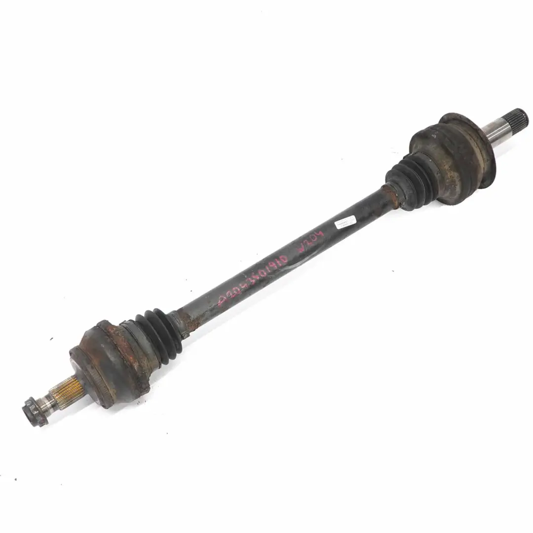 Arbre de transmission Essieu arrière Gauche Droite pour Mercedes W204 à propos du numéro de pièce A2043501910 Mercedes W204 Arbre de transmission Essieu arrière Gauche Droite - SKU A2043501910 - Numéro de pièce A2043501910