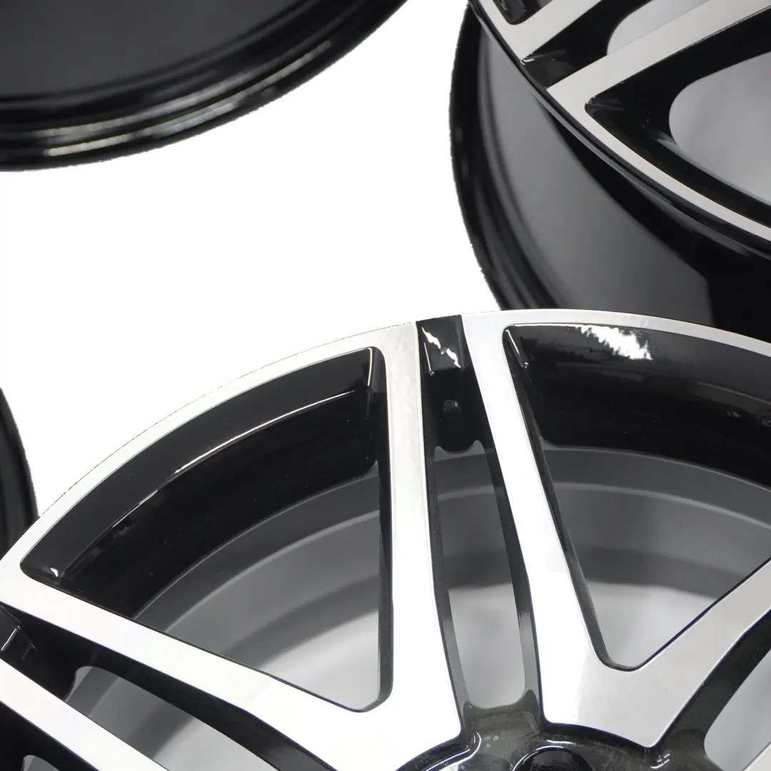 4x AMG Jante en alliage 18" 7,5J/8,5J 7 à doubles branches polies Mercedes W204 - SKU A2044010604/A2044010704-SET - Numéro de pièce A2044010604/A2044010704