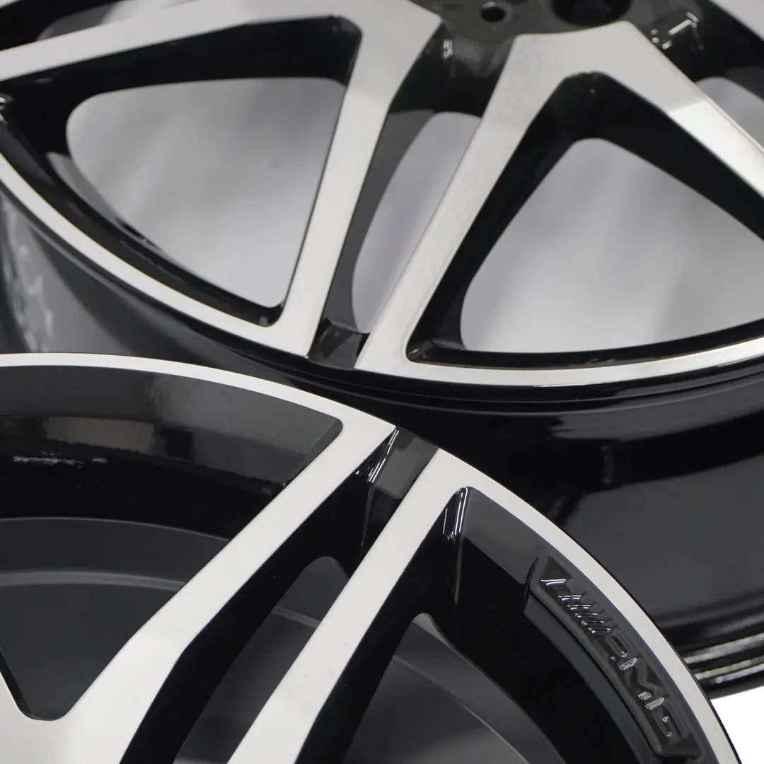 4x AMG Jante en alliage 18" 7,5J/8,5J 7 à doubles branches polies Mercedes W204 - SKU A2044010604/A2044010704-SET - Numéro de pièce A2044010604/A2044010704