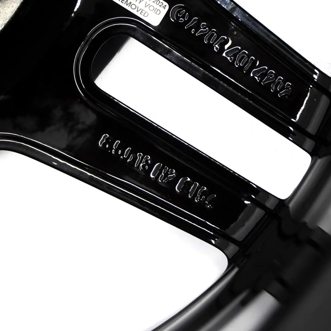 Leicht metall felge hinten 18" 8,5J ET:54 für Mercedes W204 AMG mit Teilenummer A2044014202 Mercedes W204 AMG Leicht metall felge hinten 18" 8,5J ET:54 - SKU A2044014202-3 - Teilenummer A2044014202