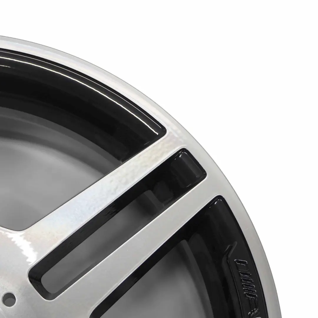 Llanta De Aleación Amg 6 Radios Dobles 17" ET:47 7,5J para Mercedes W204 con número de pieza A2044014502 Mercedes W204 Llanta De Aleación Amg 6 Radios Dobles 17" ET:47 7,5J - SKU A2044014502-5 - Número de pieza A2044014502