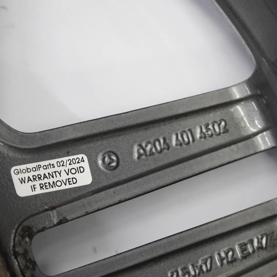 Llanta aleación gris Mercedes W204 AMG 17" 6 radios dobles 7,5J para con número de pieza A2044014502 Llanta aleación gris Mercedes W204 AMG 17" 6 radios dobles 7,5J - SKU A2044014502-6 - Número de pieza A2044014502