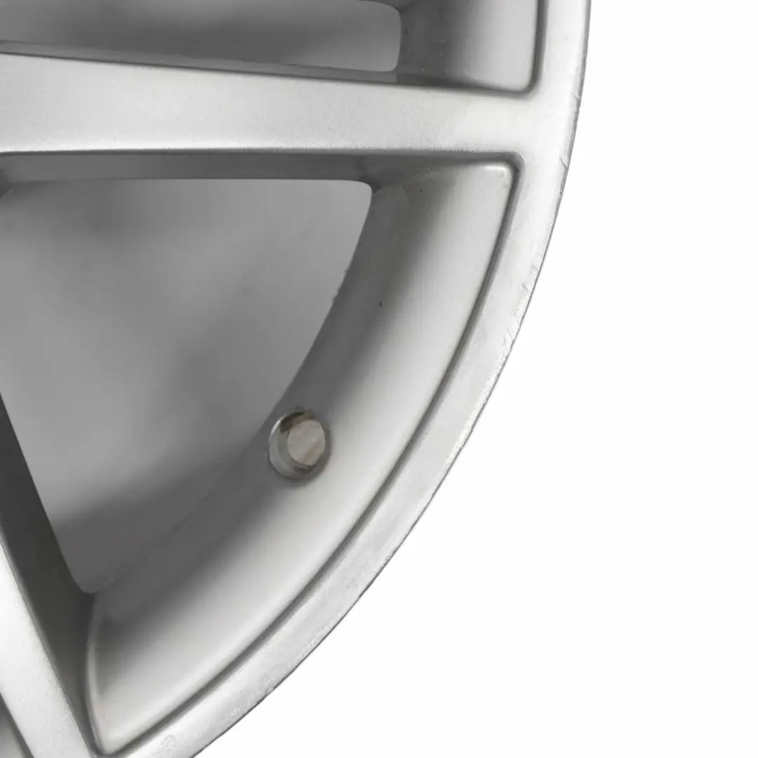 Felga Aluminiowa 17" 7,5J AMG do Mercedes W204 o numerze A2044014502 Mercedes W204 Felga Aluminiowa 17" 7,5J AMG - SKU A2044014502 - Numer Części A2044014502