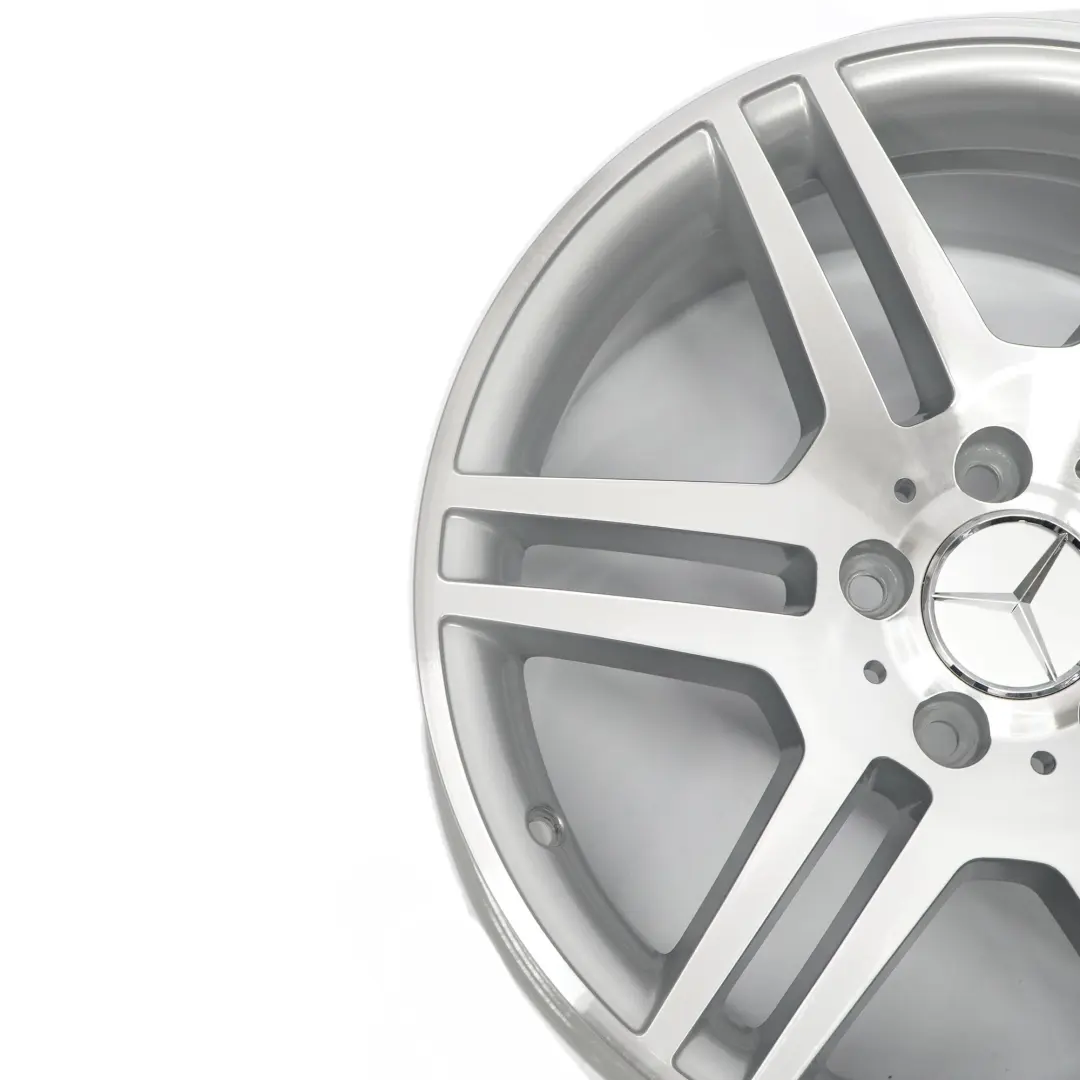 Cerchio a 6 Doppie Razze 17" ET:58 8,5J per Mercedes W204 AMG con numero di parte A2044014602 Mercedes W204 AMG Cerchio a 6 Doppie Razze 17" ET:58 8,5J - SKU A2044014602-3 - Numero di parte A2044014602