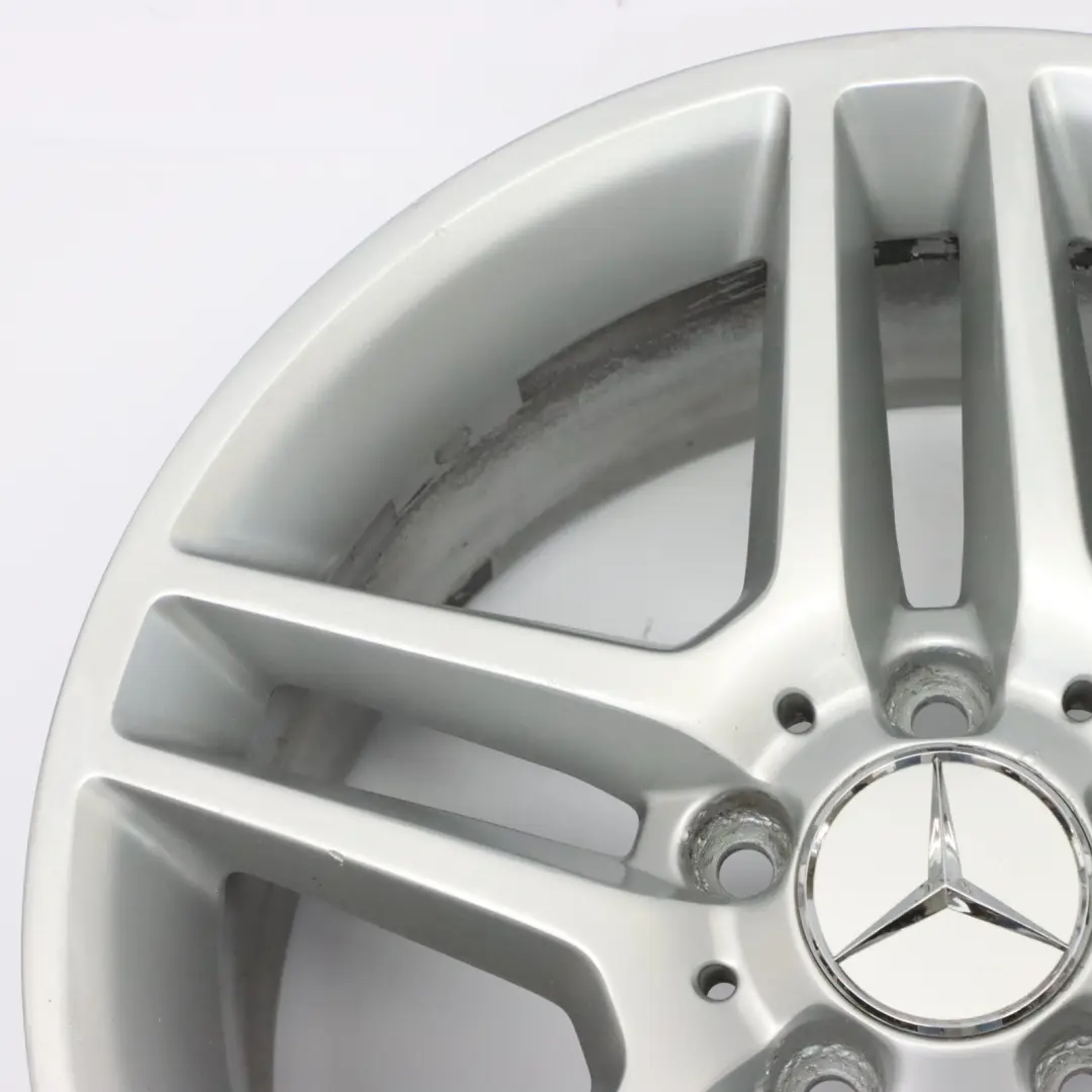 cerchio posteriore in lega argento 17" 8.5J ET:58 per Mercedes W204 AMG con numero di parte A2044019702 Mercedes W204 AMG cerchio posteriore in lega argento 17" 8.5J ET:58 - SKU A2044019702-1 - Numero di parte A2044019702