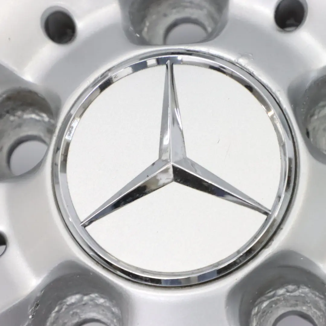 cerchio posteriore in lega argento 17" 8.5J ET:58 per Mercedes W204 AMG con numero di parte A2044019702 Mercedes W204 AMG cerchio posteriore in lega argento 17" 8.5J ET:58 - SKU A2044019702-1 - Numero di parte A2044019702