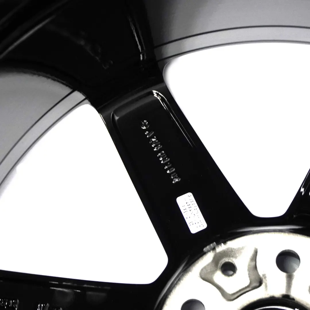 Complete Set 4x Alloy Wheel Rim 18" AMG 7 Spoke to Mercedes W204 with Part number A2044019802/A2044019902 Mercedes W204 Complete Set 4x Alloy Wheel Rim 18" AMG 7 Spoke - SKU A2044019802/A2044019902 - Part number A2044019802/A2044019902