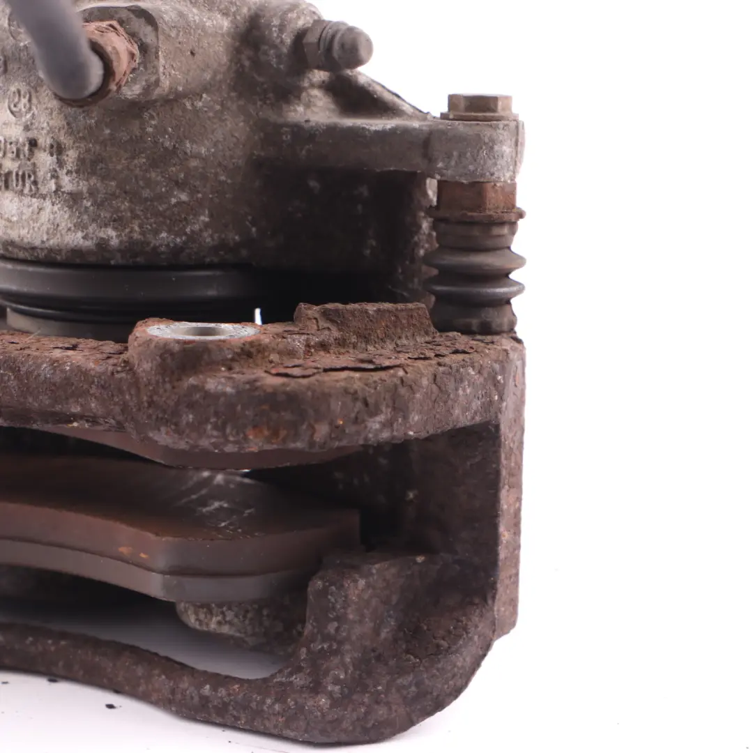 Pinza freno anteriore sinistra freno ruota TRW 288X25 per Mercedes W204 con numero di parte A2044212181 Mercedes W204 Pinza freno anteriore sinistra freno ruota TRW 288X25 - SKU A2044212181 - Numero di parte A2044212181