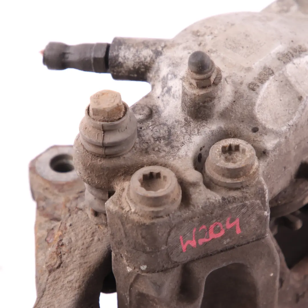 Zacisk Hamulcowy AMG Lewy Przód do Mercedes W204 W212 o numerze A2044213581 Mercedes W204 W212 Zacisk Hamulcowy AMG Lewy Przód - SKU A2044213581-1 - Numer Części A2044213581