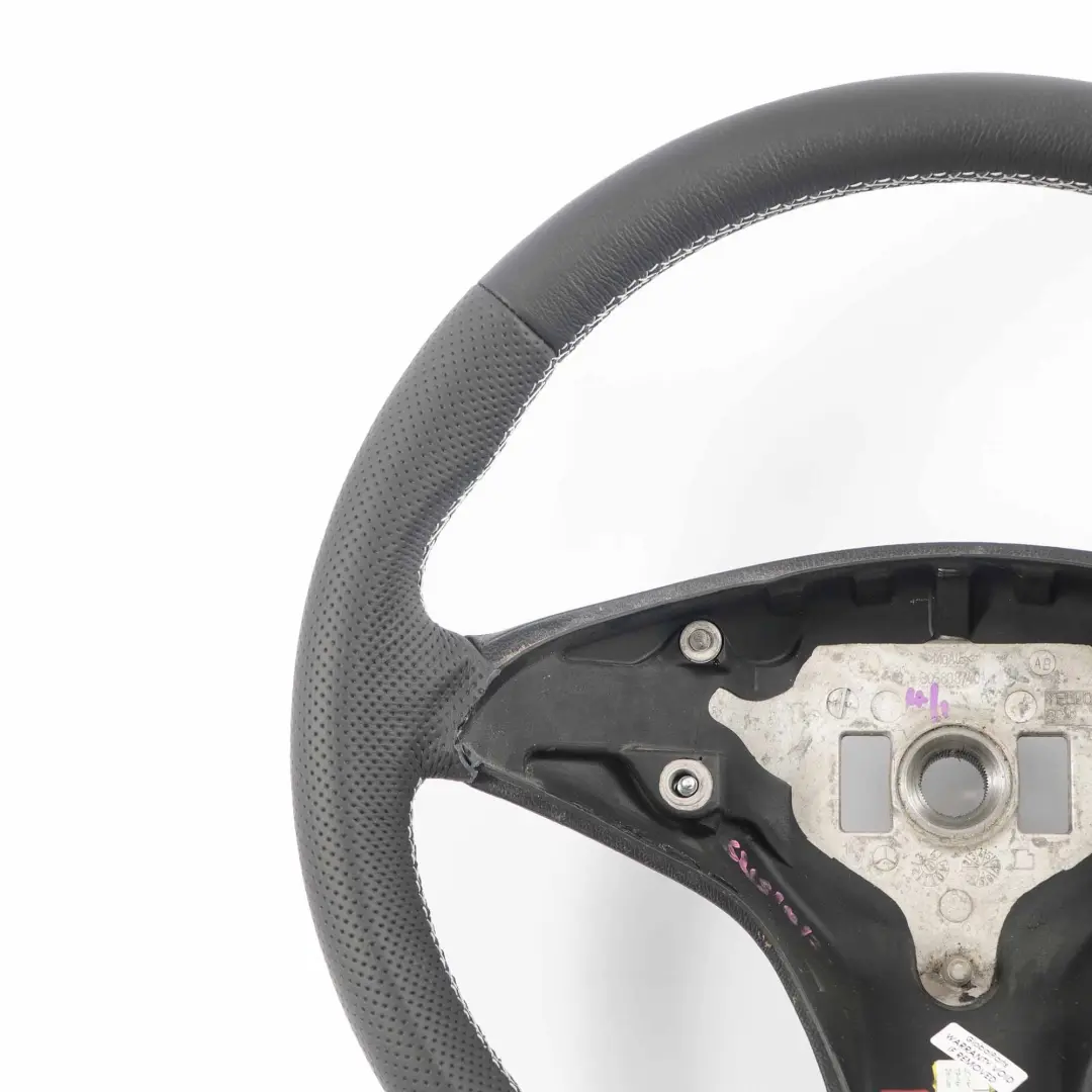 Mercedes W204 NOUVEAU Volant en Cuir Noir avec Fils Blancs - SKU A2044601203-1 - Numéro de pièce  A2044601203