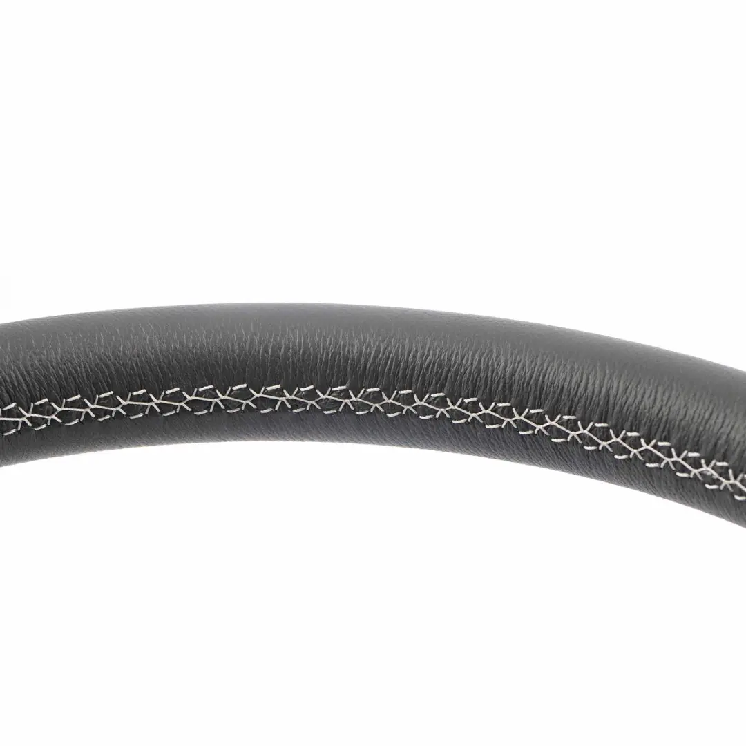NOUVEAU Volant en Cuir Noir avec Fils Blancs pour Mercedes W204 à propos du numéro de pièce A2044601203 Mercedes W204 NOUVEAU Volant en Cuir Noir avec Fils Blancs - SKU A2044601203-1 - Numéro de pièce A2044601203