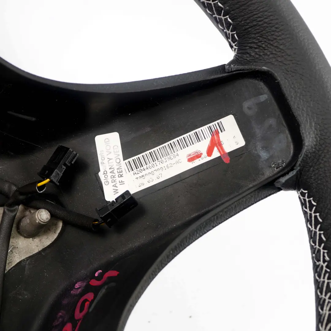 NUOVA Pelle Nera Volante Sportivo Leve del Cambio Fili Bianchi per Mercedes W204 con numero di parte A2044601703 Mercedes W204 NUOVA Pelle Nera Volante Sportivo Leve del Cambio Fili Bianchi - SKU A2044601703-1 - Numero di parte A2044601703