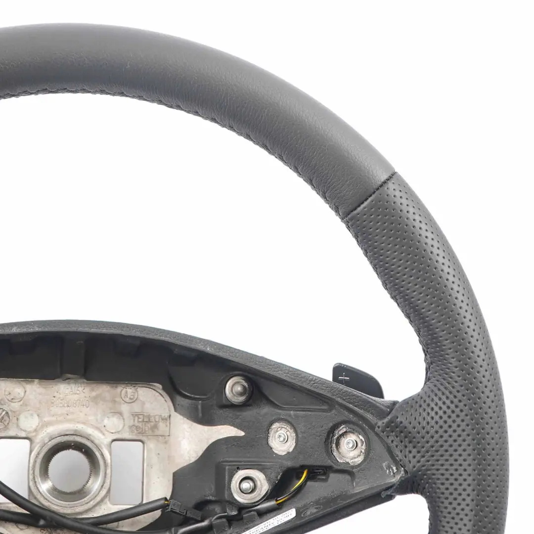 NUOVO volante sportivo in pelle nera Paddle Shift Nero filettature per Mercedes W204 con numero di parte A2044601703 Mercedes W204 NUOVO volante sportivo in pelle nera Paddle Shift Nero filettature - SKU A2044601703-2 - Numero di parte A2044601703