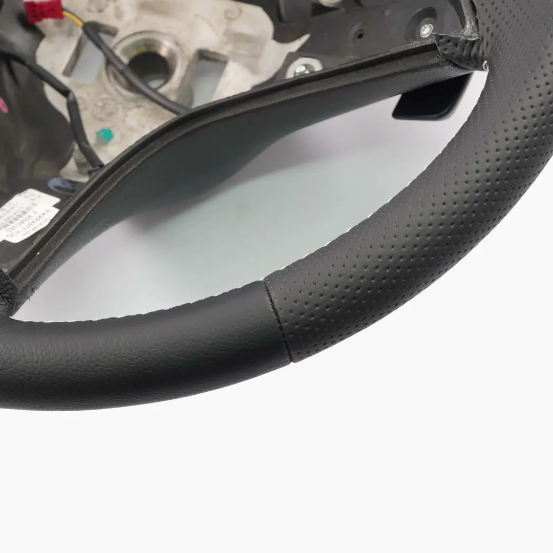 NUEVO Volante deportivo De cuero negro Paddle Shift Hilos blancos para Mercedes W204 con número de pieza A2044602703 Mercedes W204 NUEVO Volante deportivo De cuero negro Paddle Shift Hilos blancos - SKU A2044602703-1 - Número de pieza A2044602703