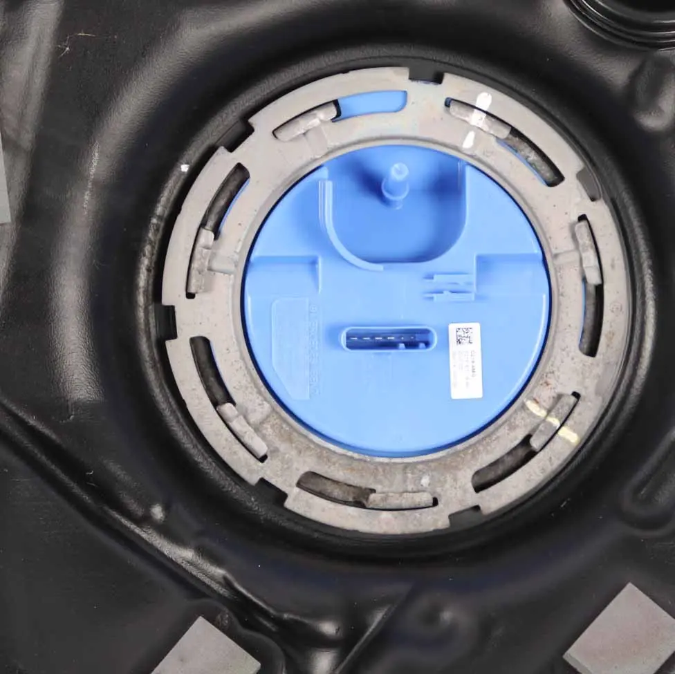 C63 AMG Complete Fuel Container Unit 66L to Mercedes W204 Fuel Tank with Part number A2044703702 Mercedes W204 Fuel Tank C63 AMG Complete Fuel Container Unit 66L - SKU A2044706402 - Part number A2044703702