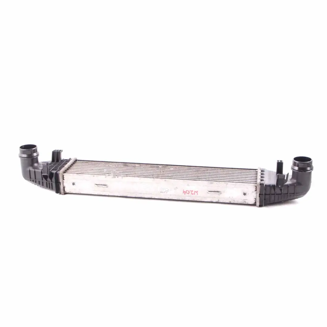 Refroidisseur d'air Radiateur OM651 pour Mercedes W204 W212 Intercooler à propos du numéro de pièce A2045000100 Mercedes W204 W212 Intercooler Refroidisseur d'air Radiateur OM651 - SKU A2045000100 - Numéro de pièce A2045000100