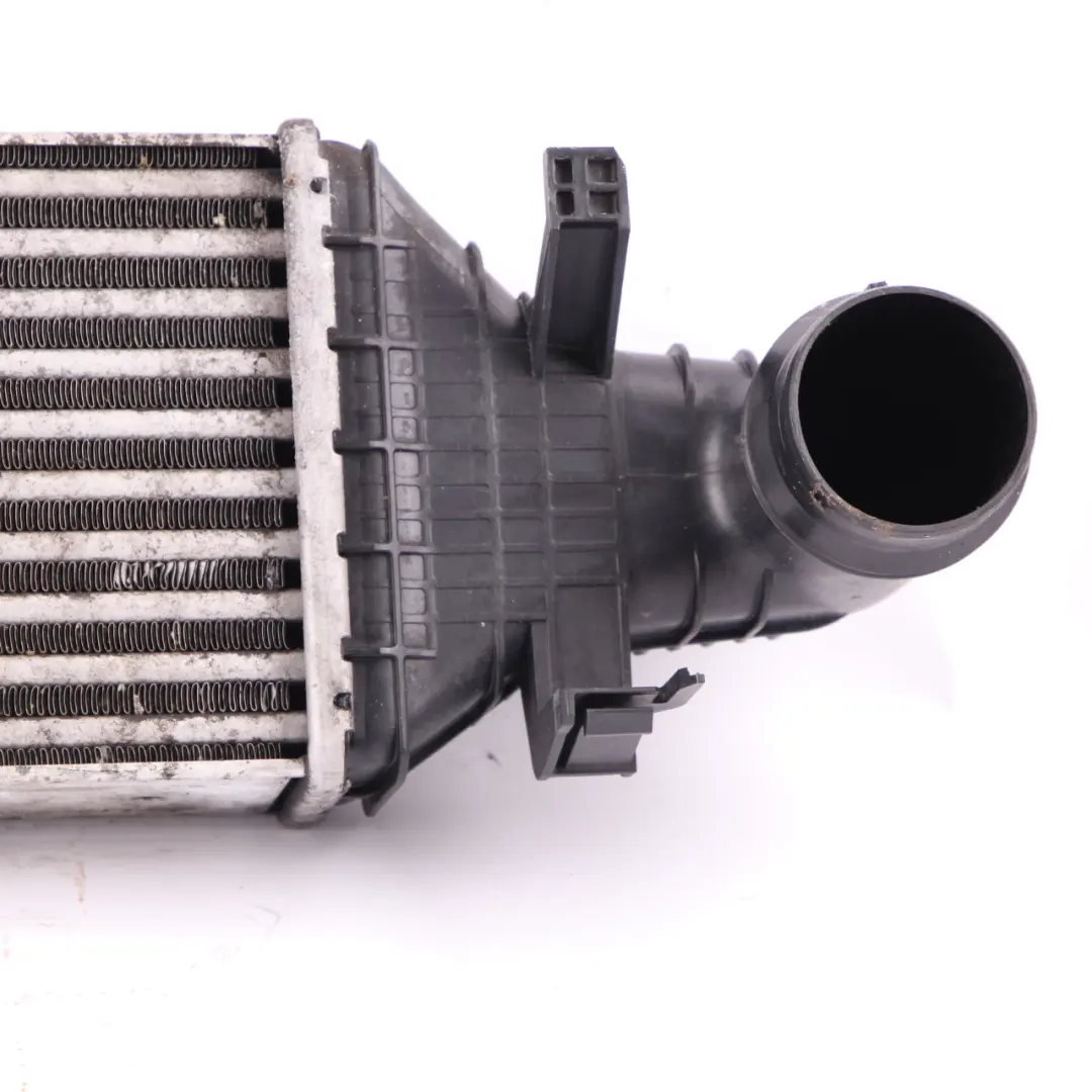 Enfriador aire carga Radiador Diesel OM651 para Mercedes W204 Intercooler con número de pieza A2045000200 Mercedes W204 Intercooler Enfriador aire carga Radiador Diesel OM651 - SKU A2045000200 - Número de pieza A2045000200