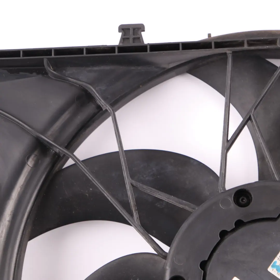 Mercedes W204 W212 Ventilateur de radiateur Refroidissement du moteur Chemise - SKU A2045000293 - Numéro de pièce A2045000293